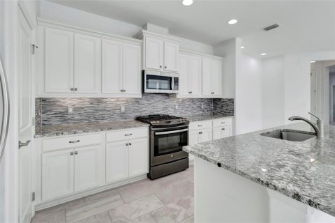Villa ou maison à vendre à Groveland, Floride: 2 chambres, 121.24 m2 № 2295090 - photo 14