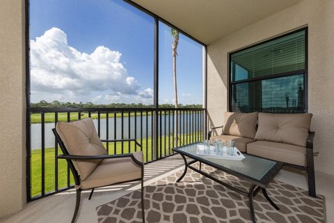 Copropriété à louer à Lakewood Ranch, Floride: 2 chambres, 102.56 m2 № 2107045 - photo 4