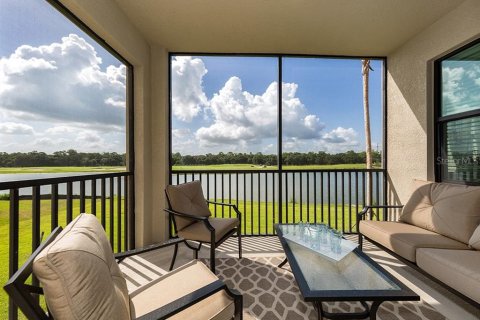 Copropriété à louer à Lakewood Ranch, Floride: 2 chambres, 102.56 m2 № 2107045 - photo 3