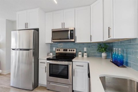 Casa en alquiler en Tampa, Florida, 3 dormitorios, 127.46 m2 № 2224809 - foto 7