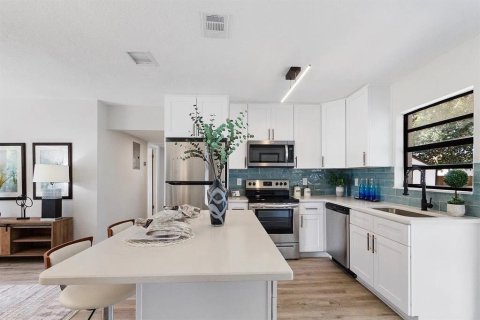 Casa en alquiler en Tampa, Florida, 3 dormitorios, 127.46 m2 № 2224809 - foto 5