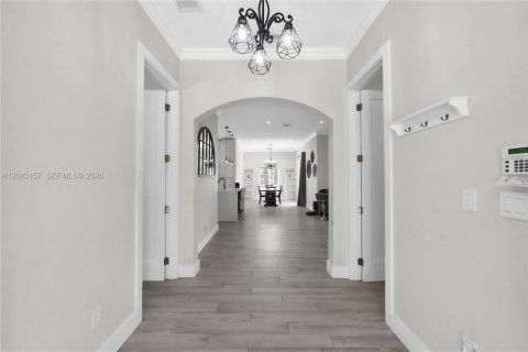 House in Plantation, Florida 4 bedrooms, 183.67 sq.m. № 2189987 - photo 3