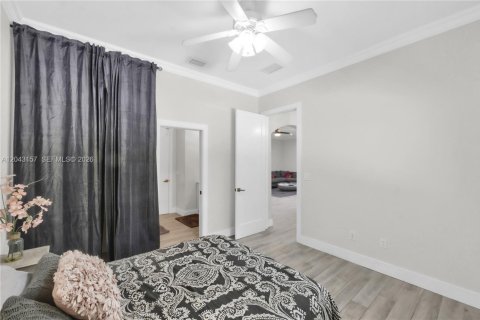 House in Plantation, Florida 4 bedrooms, 183.67 sq.m. № 2189987 - photo 14