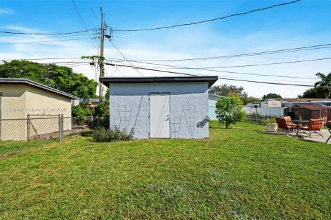 Купить виллу или дом в Холливуд, Флорида 3 спальни, 103.4м2, № 1964704 - фото 17