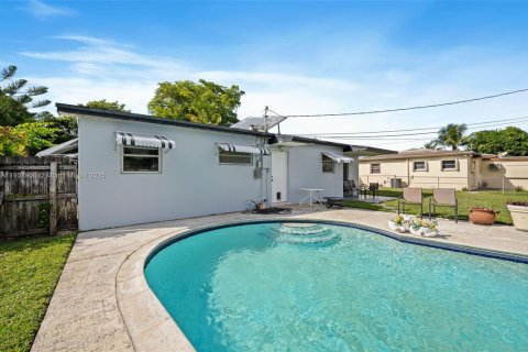 Купить виллу или дом в Холливуд, Флорида 3 спальни, 103.4м2, № 1964704 - фото 23