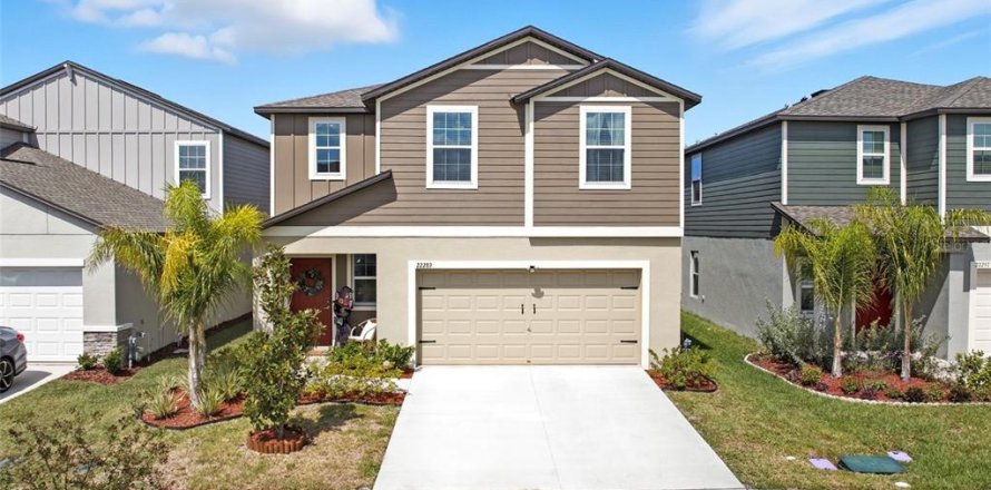 Casa en Land O' Lakes, Florida 4 dormitorios, 173.73 m2 № 2111418