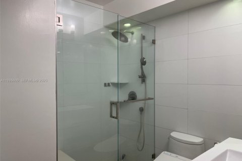 Copropriété à louer à Miami Beach, Floride: 1 chambre, 79.15 m2 № 1986523 - photo 11
