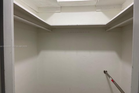 Copropriété à louer à Miami Beach, Floride: 1 chambre, 79.15 m2 № 1986523 - photo 7