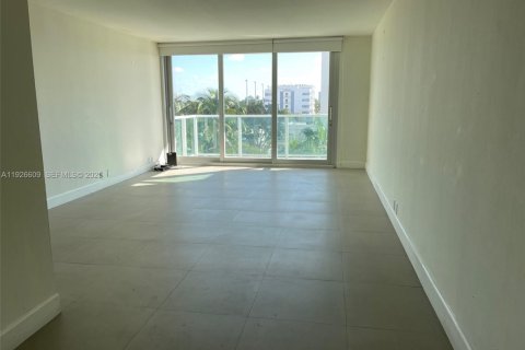 Copropriété à louer à Miami Beach, Floride: 1 chambre, 79.15 m2 № 1986523 - photo 4