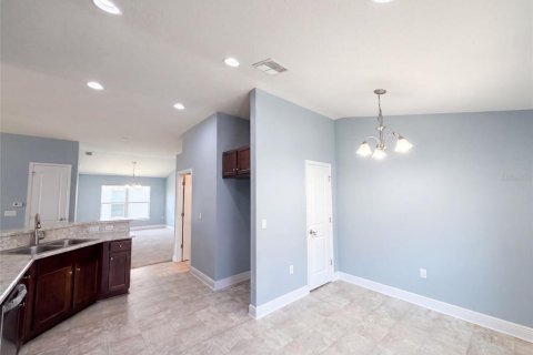 House in Tavares, Florida 4 bedrooms, 169.08 sq.m. № 2314297 - photo 9