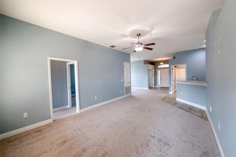 House in Tavares, Florida 4 bedrooms, 169.08 sq.m. № 2314297 - photo 13