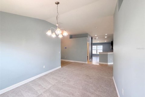 House in Tavares, Florida 4 bedrooms, 169.08 sq.m. № 2314297 - photo 8