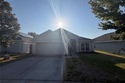 House in Tavares, Florida 4 bedrooms, 169.08 sq.m. № 2314297 - photo 24