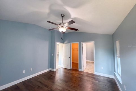 House in Tavares, Florida 4 bedrooms, 169.08 sq.m. № 2314297 - photo 4