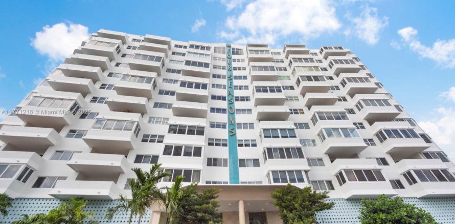 Condominio en Fort Lauderdale, Florida, 2 dormitorios  № 1727309