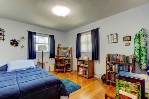 Купить виллу или дом в Сент-Питерсберг, Флорида 6 комнат, 127.65м2, № 1675207 - фото 24