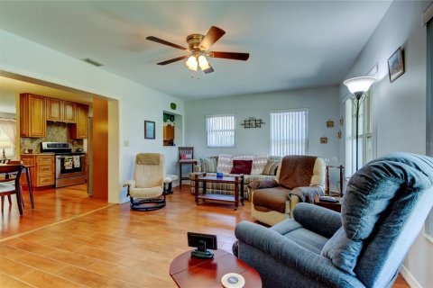 Купить виллу или дом в Сент-Питерсберг, Флорида 6 комнат, 127.65м2, № 1675207 - фото 30