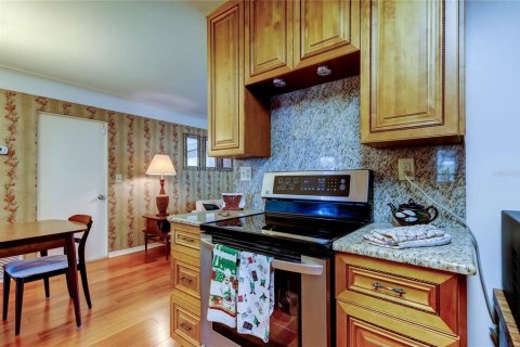 Купить виллу или дом в Сент-Питерсберг, Флорида 6 комнат, 127.65м2, № 1675207 - фото 18