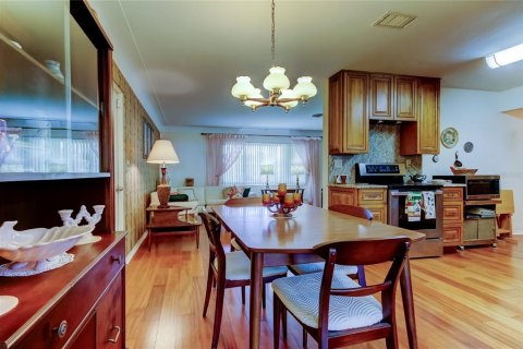 Купить виллу или дом в Сент-Питерсберг, Флорида 6 комнат, 127.65м2, № 1675207 - фото 11