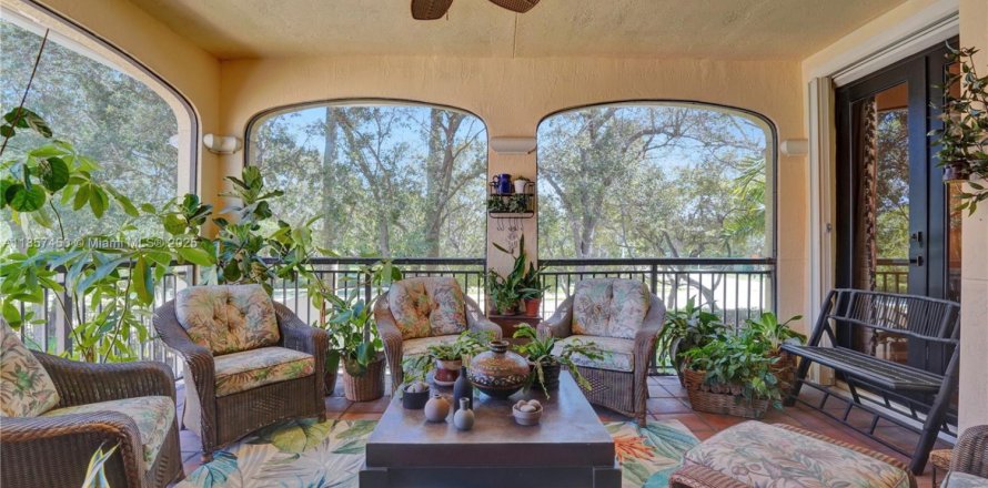 Condo in Weston, Florida, 3 bedrooms № 1892077
