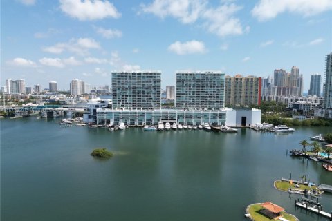 Condominio en venta en Sunny Isles Beach, Florida, 3 dormitorios, 158.4 m2 № 1981865 - foto 24