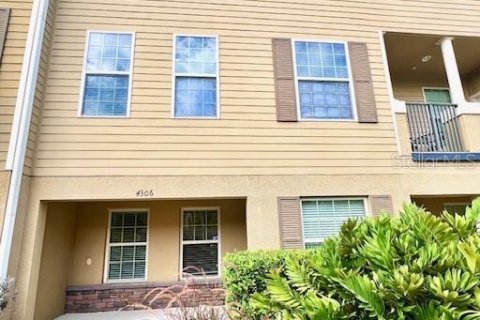 Adosado en alquiler en Lake Mary, Florida, 3 dormitorios, 205.69 m2 № 1909158 - foto 1