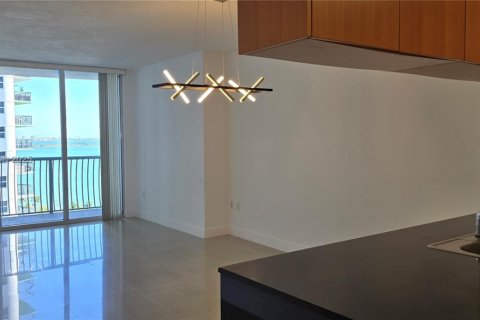Condo in Miami, Florida, 1 bedroom № 1958634 - photo 26