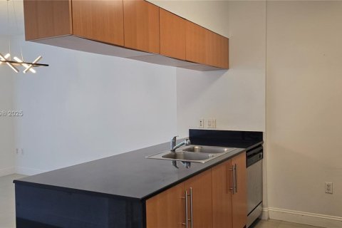 Condo in Miami, Florida, 1 bedroom № 1958634 - photo 25