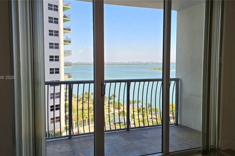 Condo in Miami, Florida, 1 bedroom № 1958634 - photo 17