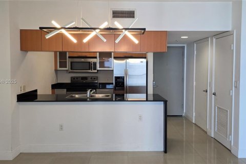 Condo in Miami, Florida, 1 bedroom № 1958634 - photo 6
