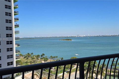 Condo in Miami, Florida, 1 bedroom № 1958634 - photo 3