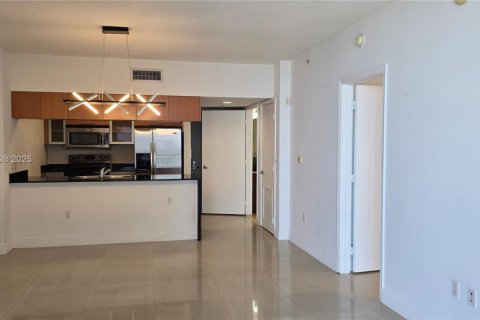 Condo in Miami, Florida, 1 bedroom № 1958634 - photo 29