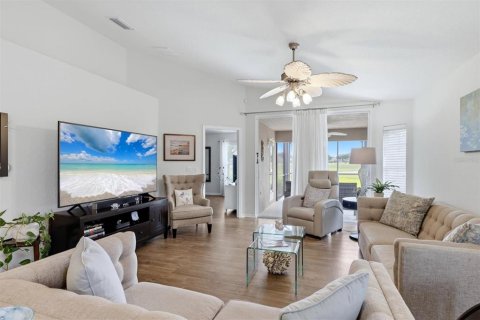 House in North Port, Florida 3 bedrooms, 137.22 sq.m. № 2155781 - photo 14