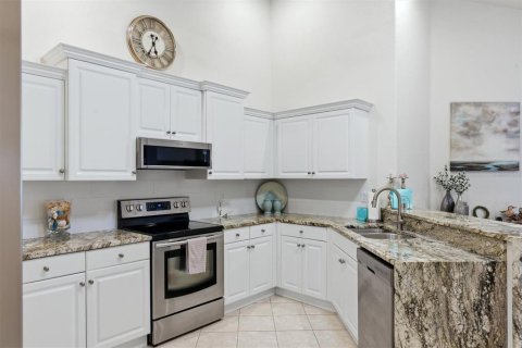 House in North Port, Florida 3 bedrooms, 137.22 sq.m. № 2155781 - photo 11