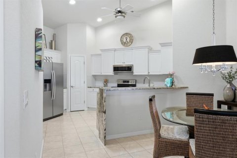 House in North Port, Florida 3 bedrooms, 137.22 sq.m. № 2155781 - photo 9