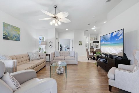 House in North Port, Florida 3 bedrooms, 137.22 sq.m. № 2155781 - photo 13