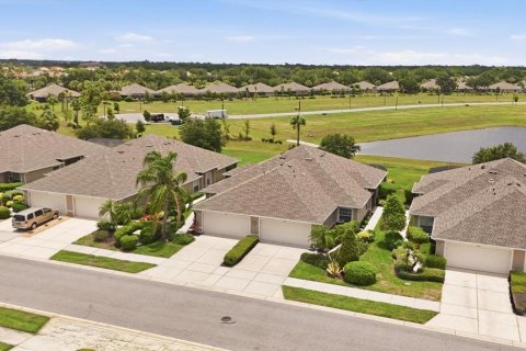 House in North Port, Florida 3 bedrooms, 137.22 sq.m. № 2155781 - photo 2