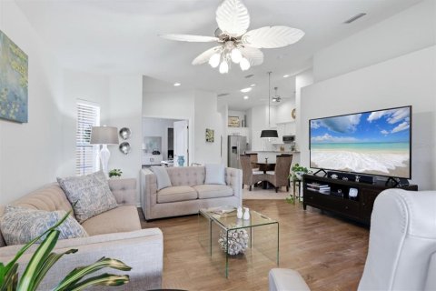 House in North Port, Florida 3 bedrooms, 137.22 sq.m. № 2155781 - photo 7