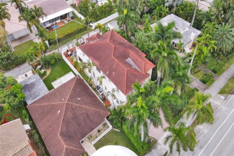 Casa en venta en Hollywood, Florida, 4 dormitorios, 303.79 m2 № 2053580 - foto 6