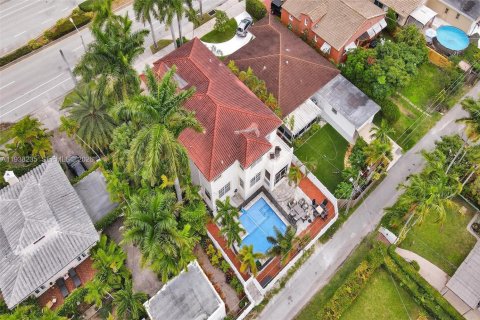 Casa en venta en Hollywood, Florida, 4 dormitorios, 303.79 m2 № 2053580 - foto 4