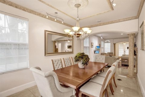 Casa en venta en Hollywood, Florida, 4 dormitorios, 303.79 m2 № 2053580 - foto 22