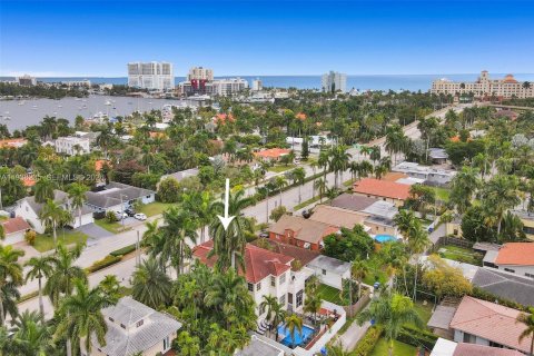 Casa en venta en Hollywood, Florida, 4 dormitorios, 303.79 m2 № 2053580 - foto 8