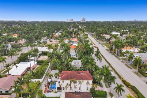 Casa en venta en Hollywood, Florida, 4 dormitorios, 303.79 m2 № 2053580 - foto 10