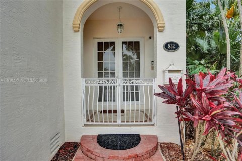 Casa en venta en Hollywood, Florida, 4 dormitorios, 303.79 m2 № 2053580 - foto 12