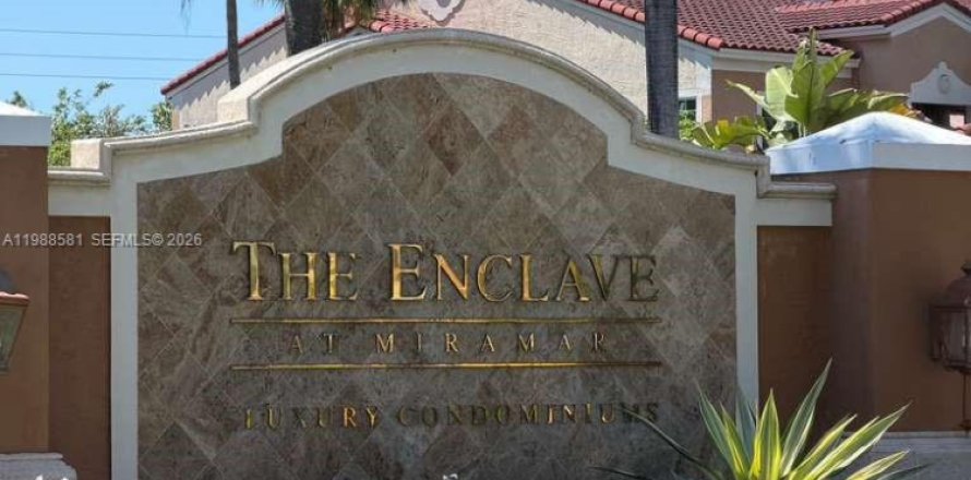 Condo in Miramar, Florida, 2 bedrooms  № 2050690