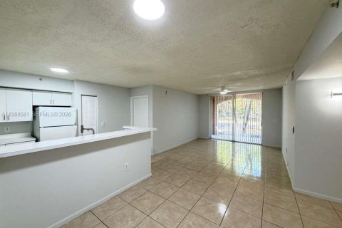 Condo in Miramar, Florida, 2 bedrooms  № 2050690 - photo 7