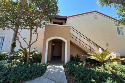 Condo in Miramar, Florida, 2 bedrooms  № 2050690 - photo 2