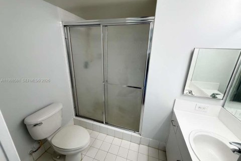 Condo in Miramar, Florida, 2 bedrooms  № 2050690 - photo 16