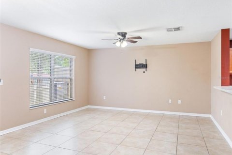 Townhouse in Tampa, Florida 2 bedrooms, 126.72 sq.m. № 1870856 - photo 5