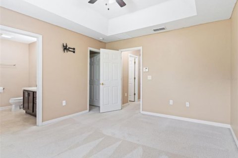 Townhouse in Tampa, Florida 2 bedrooms, 126.72 sq.m. № 1870856 - photo 9